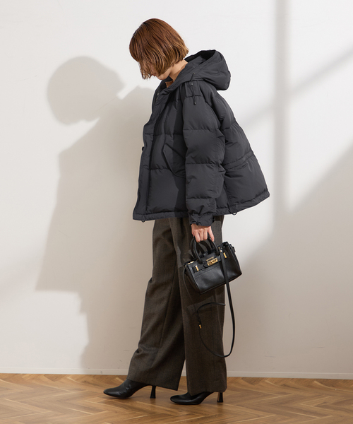 STAMMBAUM（シュタンバーム）の「《追加》【STAMMBAUM】*LESSAGEショートダウンコート（ダウンジャケット/コート・レディース・チャコールグレー/ブラック・FREE）」の4枚目の写真