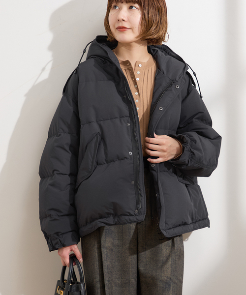 STAMMBAUM（シュタンバーム）の「《追加》【STAMMBAUM】*LESSAGEショートダウンコート（ダウンジャケット/コート・レディース・チャコールグレー/ブラック・FREE）」の6枚目の写真