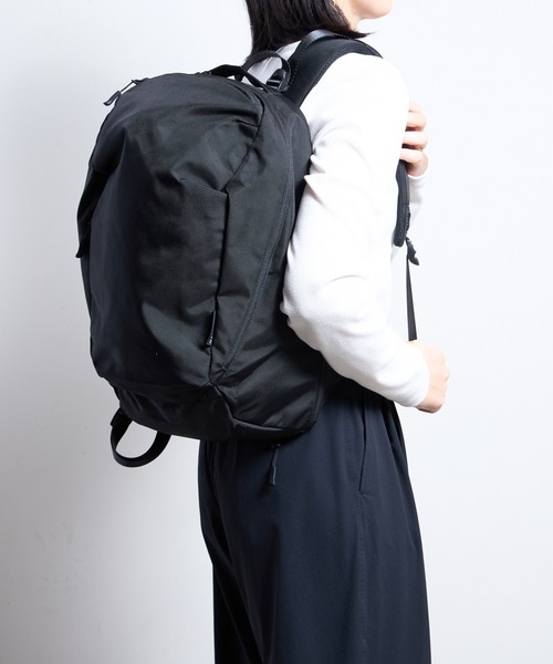 COMMON WARE（コモンウェアー）の「EM:NoiR ノアール Gemini middle backpack/ジェミニ ミドルバックパック（バックパック/リュック・レディース・ブラック/ブラック系その他・FREE）」の16枚目の写真