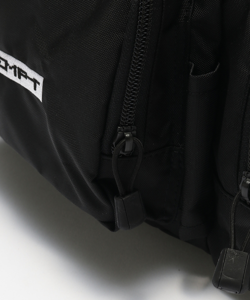 WISM(ウィズム)の「C.E / シーイー cavempt SMALL UTILITY SHOULDER BAG(ボストンバッグ・メンズ・ブラック・FREE)」の11枚目の写真