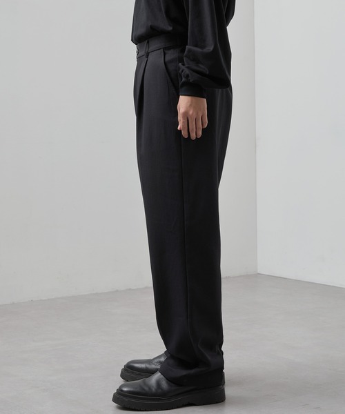 SLICK(スリック)の「【SLICK/スリック】Double Cloth One Tuck Tapered Pants/ダブルフェイスポリエステルツイルワンタックテーパードスラックス / セットアップ(スラックス・メンズ・カーキ/ブラック/チャコールグレー・3/2/1)」の5枚目の写真