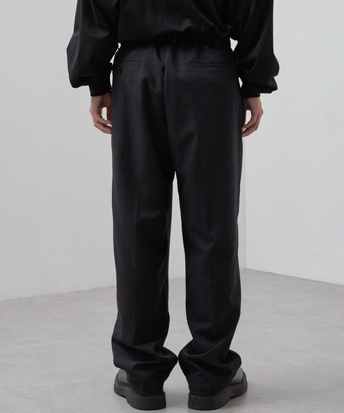SLICK(スリック)の「【SLICK/スリック】Double Cloth One Tuck Tapered Pants/ダブルフェイスポリエステルツイルワンタックテーパードスラックス / セットアップ(スラックス・メンズ・カーキ/ブラック/チャコールグレー・3/2/1)」の6枚目の写真