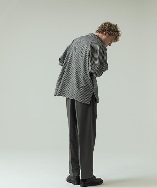 SLICK（スリック）の「【SLICK/スリック】Double Cloth One Tuck Tapered Pants/ダブルフェイスポリエステルツイルワンタックテーパードスラックス / セットアップ（スラックス・メンズ・カーキ/ブラック/チャコールグレー・3/2/1）」の22枚目の写真