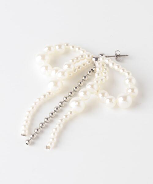 KBF（ケイビーエフ）の「パールボールピアス（ピアス（両耳用）・レディース・ホワイト系その他・ONE）」の2枚目の写真