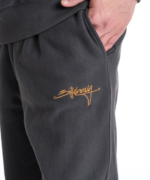 BILLABONG(ビラボン)の「BILLABONG メンズ HEAVY BAREEL PANTS セットアップボトムス 【2025年秋冬モデル】 @autumn/ビラボンスウェットパンツ(SET UP・セットアップ対応可能・空港コーデ)(スウェットパンツ・メンズ・グレー/ブラック系その他/レッド系その他・MEDIUM/LARGE/X-LARGE)」の16枚目の写真