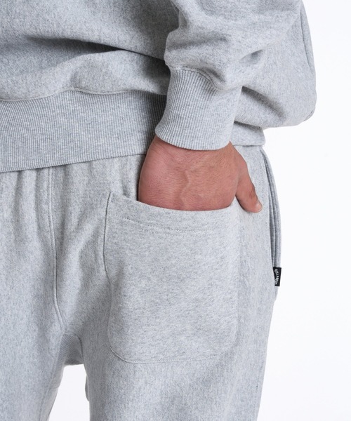 BILLABONG(ビラボン)の「BILLABONG メンズ HEAVY BAREEL PANTS セットアップボトムス 【2025年秋冬モデル】 @autumn/ビラボンスウェットパンツ(SET UP・セットアップ対応可能・空港コーデ)(スウェットパンツ・メンズ・グレー/ブラック系その他/レッド系その他・MEDIUM/LARGE/X-LARGE)」の10枚目の写真