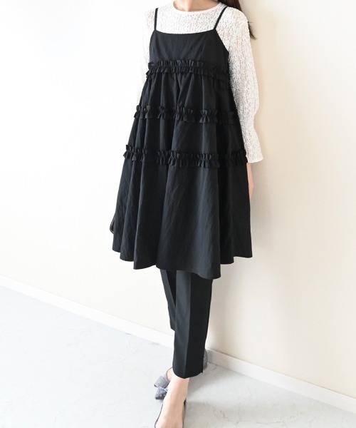Neige(ネージュ)の「フリルラインギャザーワンピース(ワンピース・レディース・ブラック・ONE SIZE)」の5枚目の写真