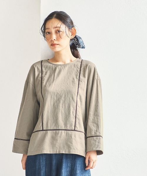 and myera(アンド マイラ)の「and myera 梯子レースのトップス(その他トップス・レディース・グレー系その他/カーキ・L/LL/M/S)」の2枚目の写真