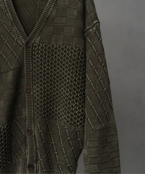 Art re A select（アトリエセレクト）の「ストーンウォッシュ加工パッチワークVネックニットカーディガン（カーディガン/ボレロ・メンズ・カーキ/ブラック・L/XL/M）」の5枚目の写真