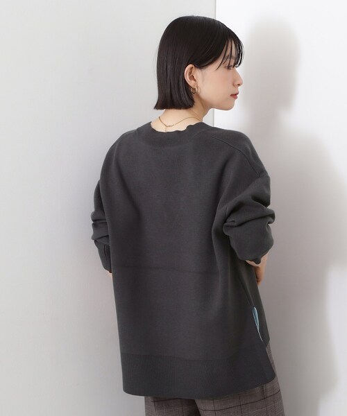 THE SHOP TK (ザ ショップ ティーケー )の「【体型カバー】ゆったり サイドスリットニット(ニット/セーター・レディース・ライトブルー/ナチュラル/グレー/スミクロ・12/13)」の10枚目の写真
