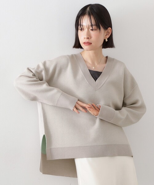 THE SHOP TK (ザ ショップ ティーケー )の「【体型カバー】ゆったり サイドスリットニット(ニット/セーター・レディース・ライトブルー/ナチュラル/グレー/スミクロ・12/13)」の13枚目の写真