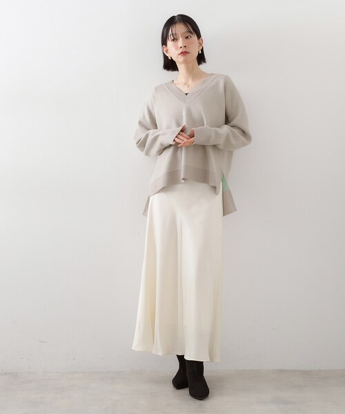 THE SHOP TK (ザ ショップ ティーケー )の「【体型カバー】ゆったり サイドスリットニット(ニット/セーター・レディース・ライトブルー/ナチュラル/グレー/スミクロ・12/13)」の15枚目の写真