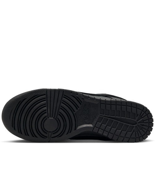 NIKE(ナイキ)の「NIKE Dunk Low(ナイキ ウィメンズ ダンク LOW SS)(スニーカー・レディース・ブラック系/レッド系・23cm/23.5cm/24cm/24.5cm/25cm/27cm/28cm/29cm/25.5cm/26cm/26.5cm/27.5cm/28.5cm)」の10枚目の写真
