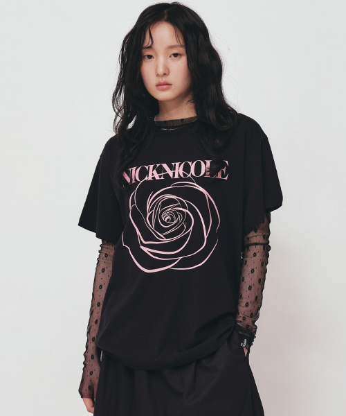 NICK&NICOLE（ニックアンドニコール）の「BIG ROSE SLEEVE TOP_BLACK PINK（Tシャツ/カットソー・レディース・その他・FREE）」の2枚目の写真