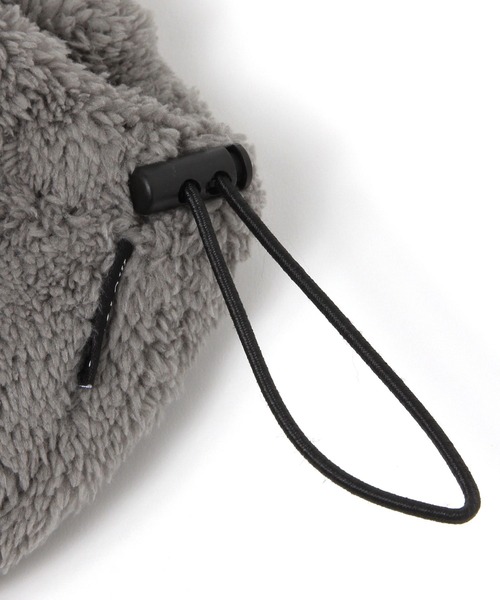 BAYFLOW(ベイフロー)の「ボアネックウォーマー(ストール/ショール・メンズ・グレー/ブラック/ブラウン/アイボリー・FREE)」の5枚目の写真