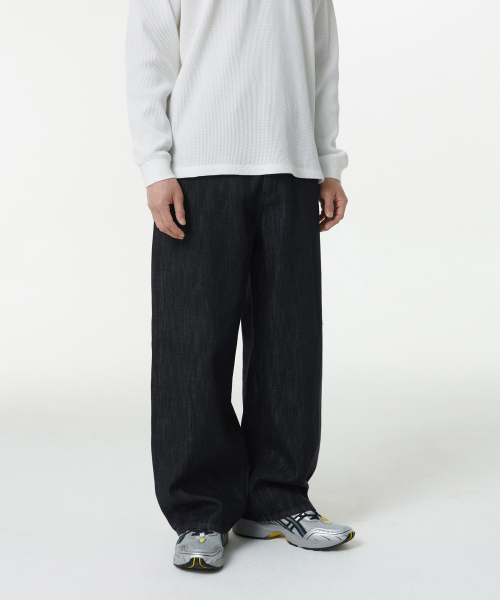 MUSINSA STANDARD（ムシンサスタンダード）の「リネンライクエクストラワイドデニムパンツ[ローブラック]（デニムパンツ・メンズ・その他・29/30/31/33/26/27/28/40/38/42/36/34/32）」の2枚目の写真