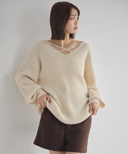 earth music&ecology(アースミュージックアンドエコロジー)の「【毛玉防止/2WAY】アンチピリングクロスネックルーズニット(ニット/セーター・レディース・アイボリー/ブラック/グレー/サックスブルー・FREE)」の13枚目の写真