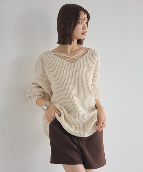 earth music&ecology(アースミュージックアンドエコロジー)の「【毛玉防止/2WAY】アンチピリングクロスネックルーズニット(ニット/セーター・レディース・アイボリー/ブラック/グレー/サックスブルー・FREE)」の16枚目の写真