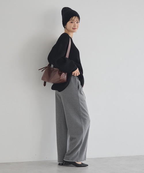 earth music&ecology(アースミュージックアンドエコロジー)の「【毛玉防止/2WAY】アンチピリングクロスネックルーズニット(ニット/セーター・レディース・アイボリー/ブラック/グレー/サックスブルー・FREE)」の11枚目の写真