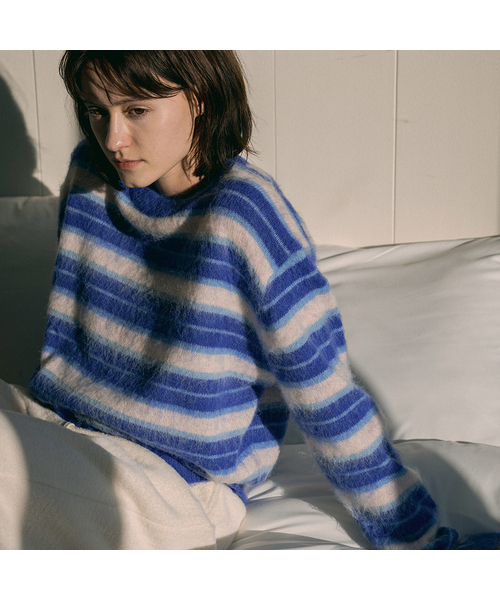 VANONE ATELIER(バノンアトリエ)の「KN4255 ヘアリーストライプニット_Blue(ニット/セーター・レディース・ブルー・FREE)」の1枚目の写真