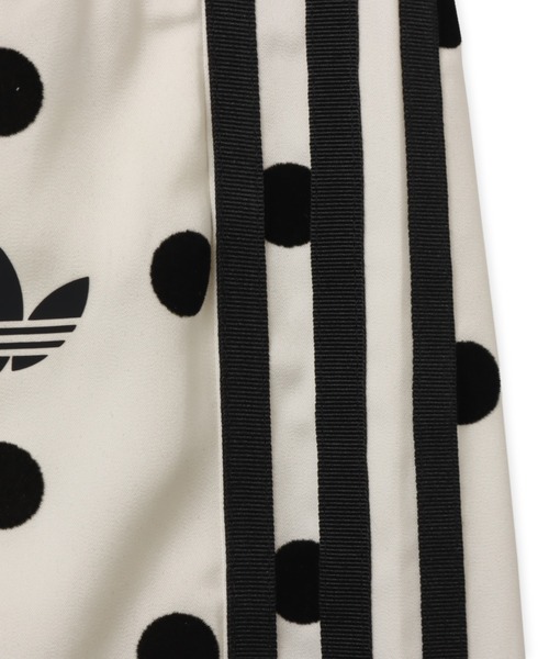 adidas（アディダス）の「adidas SATIN POLKA DOTS WIDE LEG PANT