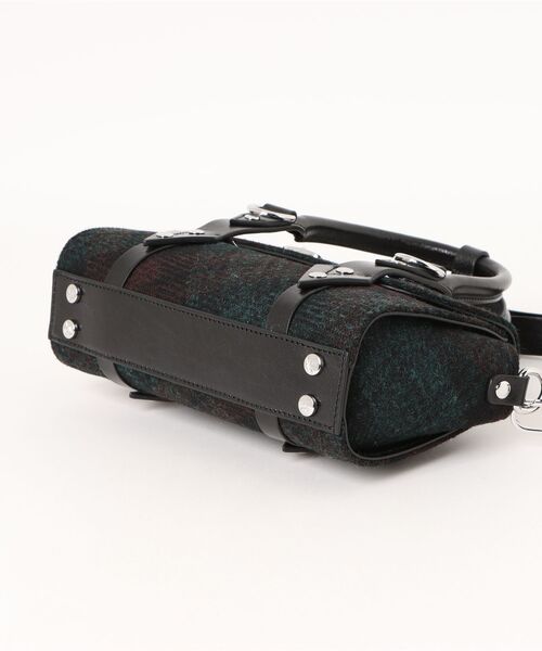Vivienne Westwood（ヴィヴィアンウエストウッド）の「BETTINA MINI CROSSBODY（ハンドバッグ・レディース・チェック・FREE）」の3枚目の写真