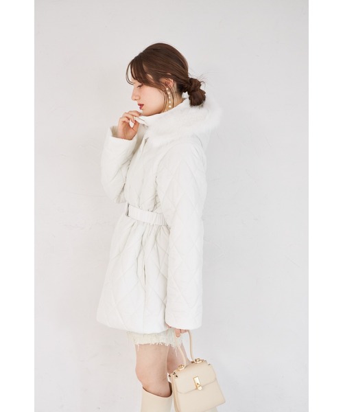 tocco closet(トッコ クローゼット)の「【ZOZO限定】フェイクファーフード付きタフタキルト中綿コート(その他アウター・レディース・オフホワイト/ブラック・M)」の12枚目の写真