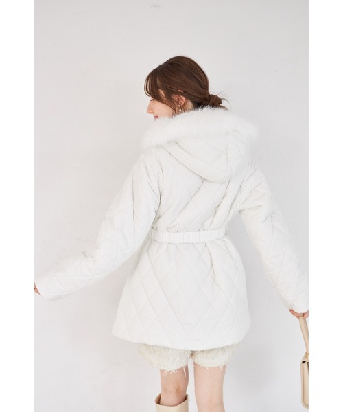 tocco closet(トッコ クローゼット)の「【ZOZO限定】フェイクファーフード付きタフタキルト中綿コート(その他アウター・レディース・オフホワイト/ブラック・M)」の13枚目の写真