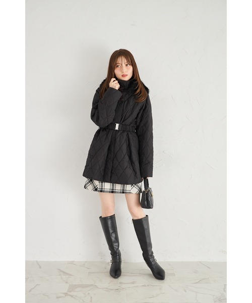 tocco closet(トッコ クローゼット)の「【ZOZO限定】フェイクファーフード付きタフタキルト中綿コート(その他アウター・レディース・オフホワイト/ブラック・M)」の15枚目の写真