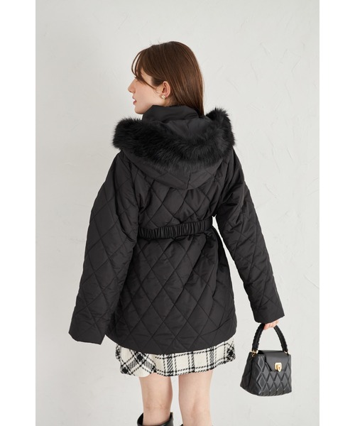 tocco closet(トッコ クローゼット)の「【ZOZO限定】フェイクファーフード付きタフタキルト中綿コート(その他アウター・レディース・オフホワイト/ブラック・M)」の21枚目の写真