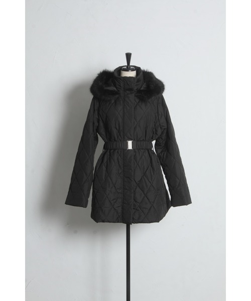tocco closet(トッコ クローゼット)の「【ZOZO限定】フェイクファーフード付きタフタキルト中綿コート(その他アウター・レディース・オフホワイト/ブラック・M)」の22枚目の写真