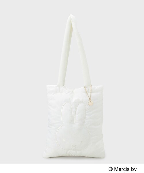 OPAQUE.CLIP（オペークドットクリップ）の「【コラボ】miffy ｘ OPAQUE.CLIP A4サイズ対応 軽量パフィートートバッグ（トートバッグ・レディース・オフホワイト/ブラック・00）」の4枚目の写真