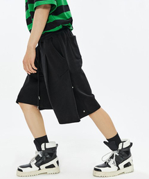 SOVERMENT（ソヴメント）の「Snap Tuck Bermuda Shorts (deep black)（その他パンツ）」