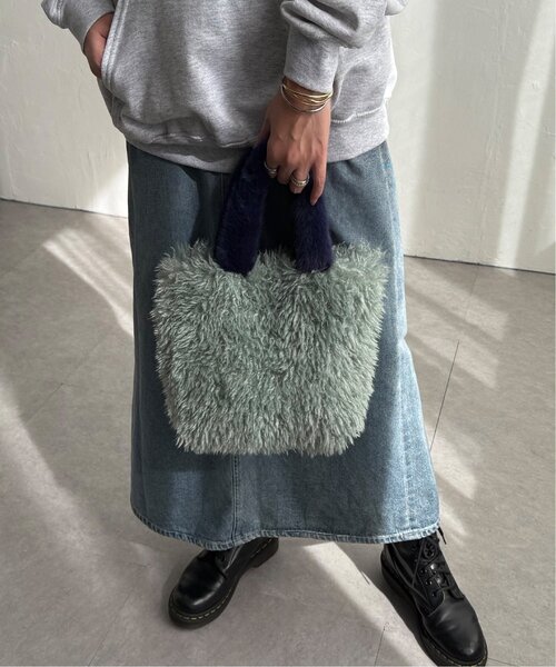 LBC(エルビーシー)の「エコファーカラー持ち手トートバッグ(トートバッグ・レディース・チャコール/ミント/ライトグレー・FREE)」の14枚目の写真