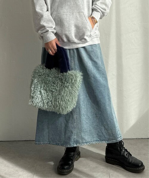 LBC(エルビーシー)の「エコファーカラー持ち手トートバッグ(トートバッグ・レディース・チャコール/ミント/ライトグレー・FREE)」の15枚目の写真