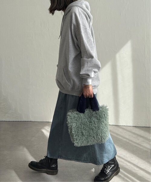 LBC(エルビーシー)の「エコファーカラー持ち手トートバッグ(トートバッグ・レディース・チャコール/ミント/ライトグレー・FREE)」の16枚目の写真