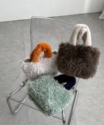 LBC（エルビーシー）の「エコファーカラー持ち手トートバッグ（ショルダーバッグ・レディース）」