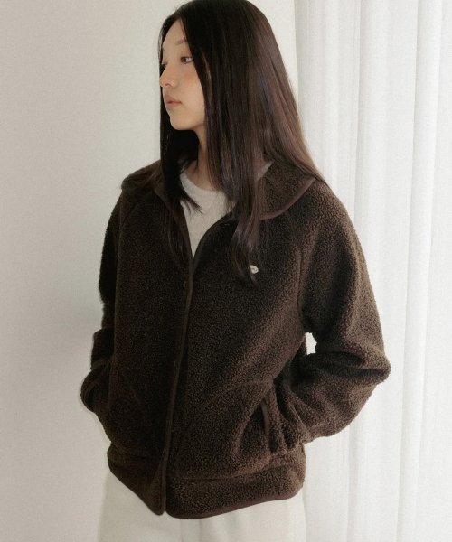 ANDNEEDS(アンドニーズ)の「Button fleece jacket (brown)(その他アウター・レディース・その他・FREE)」の4枚目の写真