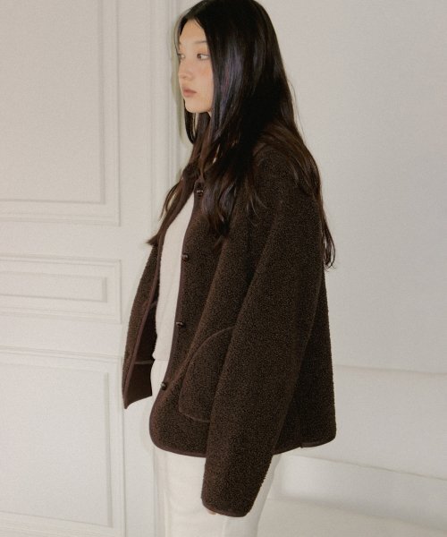 ANDNEEDS(アンドニーズ)の「Button fleece jacket (brown)(その他アウター・レディース・その他・FREE)」の3枚目の写真
