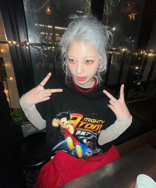 MAINBOOTH（メインブース）の「[アトム] スペースTシャツ(ブラック)（Tシャツ/カットソー・レディース・その他・3/2）」の3枚目の写真