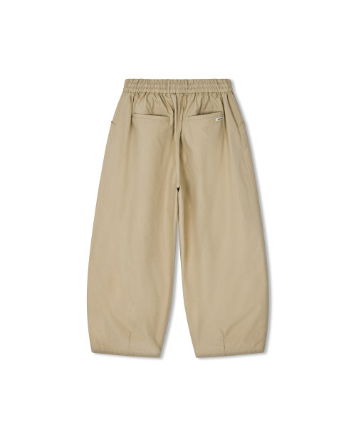 ANGLAN（アングラン）の「Unbalance Long Tuck Balloon Pants - Beige（その他パンツ・メンズ・その他・FREE）」の5枚目の写真