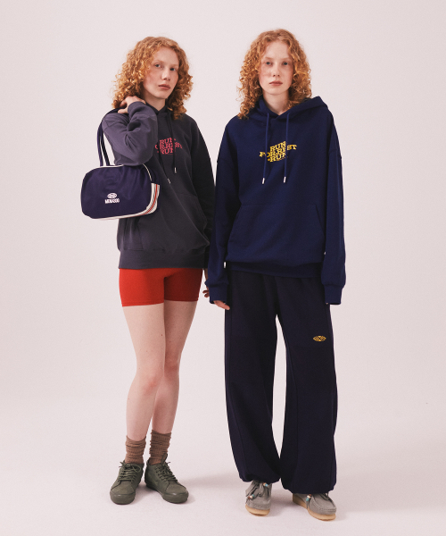 MENASOO（ミナス）の「For Rest Run Basic Hoodie_Navy（パーカー・レディース・ネイビー・SMALL/MEDIUM）」の3枚目の写真