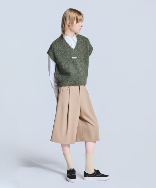 TEN PAST SEVEN（テン ファスト セブン）の「ワイドタックバermudaパンツ - ベージュ（その他パンツ・メンズ・その他・SMALL/MEDIUM/LARGE）」の2枚目の写真