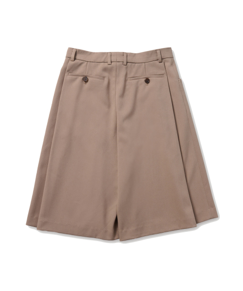 TEN PAST SEVEN（テン ファスト セブン）の「ワイドタックバermudaパンツ - ベージュ（その他パンツ・メンズ・その他・SMALL/MEDIUM/LARGE）」の4枚目の写真