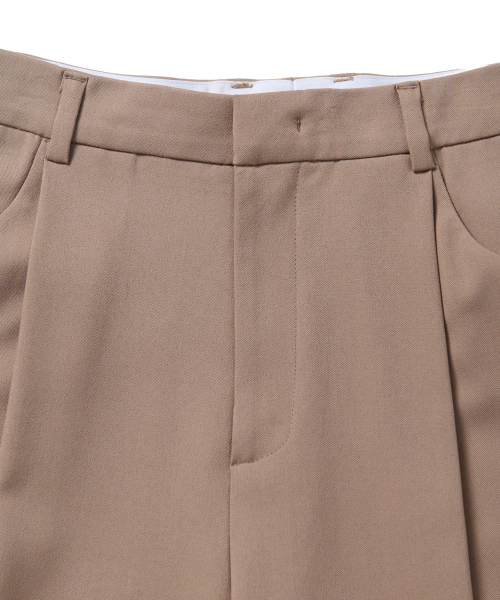 TEN PAST SEVEN（テン ファスト セブン）の「ワイドタックバermudaパンツ - ベージュ（その他パンツ・メンズ・その他・SMALL/MEDIUM/LARGE）」の8枚目の写真
