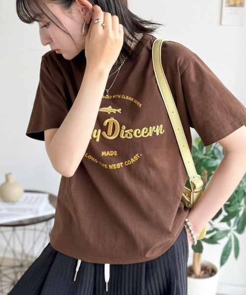 Java(ジャバ)の「《JaVaジャバコラボ》刺繍とプリントが織りなす唯一無二のデザイン。綿100%おさかな刺繍Tシャツ(Tシャツ/カットソー・レディース・ブラウン/チャコール/グレー/ネイビー・SMALL/MEDIUM/X-LARGE/LARGE)」の15枚目の写真