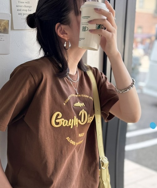 Java(ジャバ)の「《JaVaジャバコラボ》刺繍とプリントが織りなす唯一無二のデザイン。綿100%おさかな刺繍Tシャツ(Tシャツ/カットソー・レディース・ブラウン/チャコール/グレー/ネイビー・SMALL/MEDIUM/X-LARGE/LARGE)」の13枚目の写真