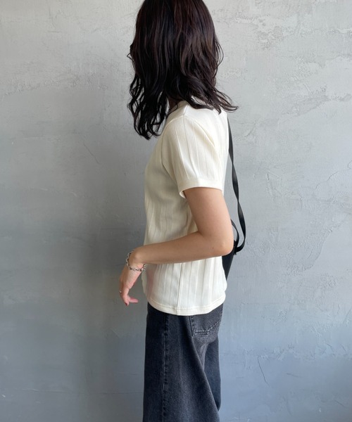FRED PERRY（フレッドペリー）の「[FRED PERRY/フレッドペリー] 別注 ランダムリブ ワンポイントロゴ刺繍 リンガーTシャツ【追加】（Tシャツ/カットソー・レディース・チャコールグレー/ブラック/オートミール/キナリ/ブルー・8/10）」の6枚目の写真