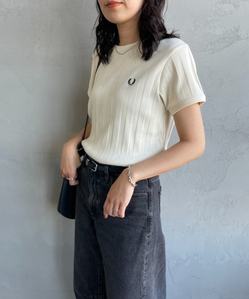 FRED PERRY（フレッドペリー）の「[FRED PERRY/フレッドペリー] 別注 ランダムリブ ワンポイントロゴ刺繍 リンガーTシャツ【追加】（Tシャツ/カットソー・レディース・チャコールグレー/ブラック/オートミール/キナリ/ブルー・8/10）」の19枚目の写真