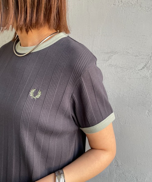 FRED PERRY/フレッドペリー] 別注 ランダムリブ ワンポイントロゴ刺繍